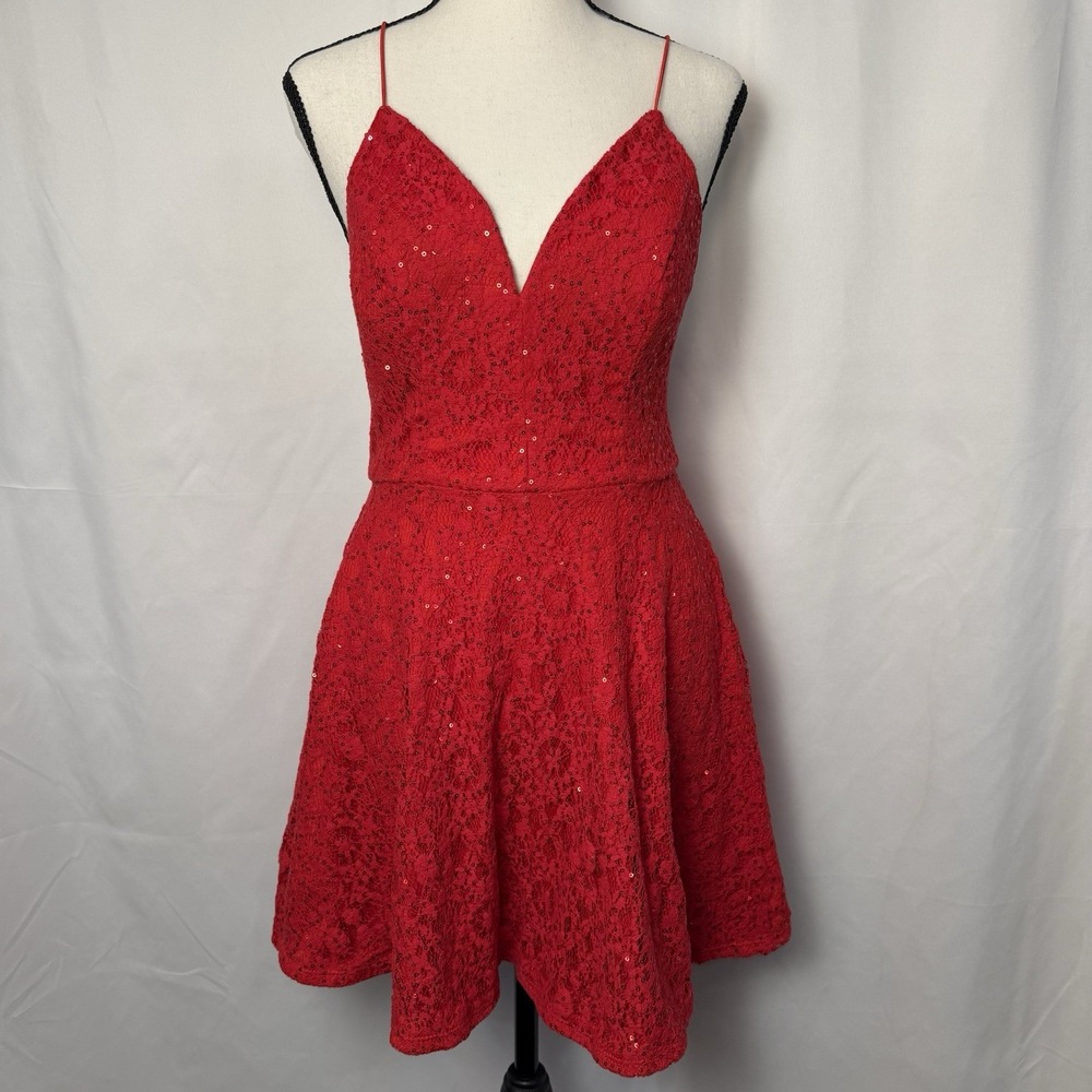 B. Darlin Red Lace Sequin Fit & Flare A-Line V-Neck Strappy Dress Juniors 7